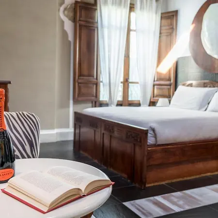 ゲストハウス The Place カリアリ