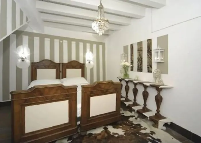 The Place Pensionat Cagliari